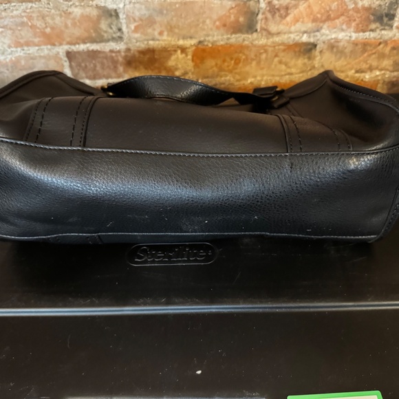 Frye Black Leather tote - Picture 5 of 5